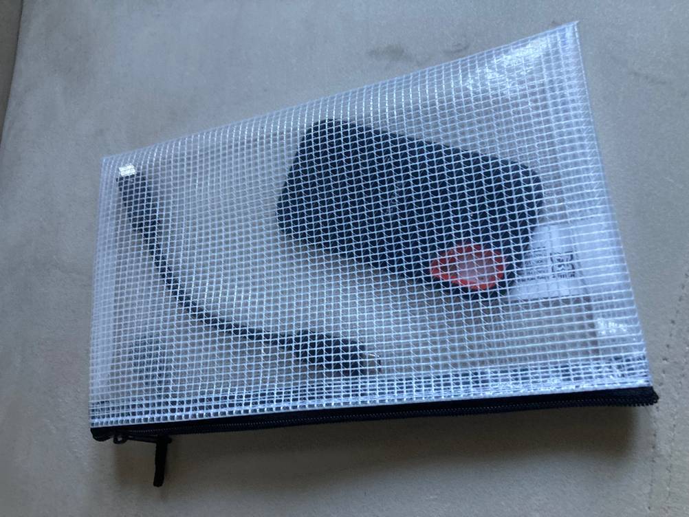 Verpackung von einer getesteten SSD mit 2 TB Speicherkapazität.