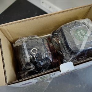 Der getestete Standmixer Bosch Vitaboost wird ausgepackt.