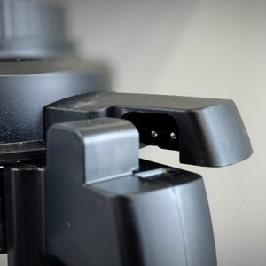 Der Verschluss des getesteten Standmixers von Moulinex ist nicht ganz geschlossen.