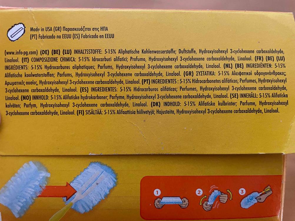 Im Test: Rückseite einer Verpackung Staubwedel mit Infografiken.