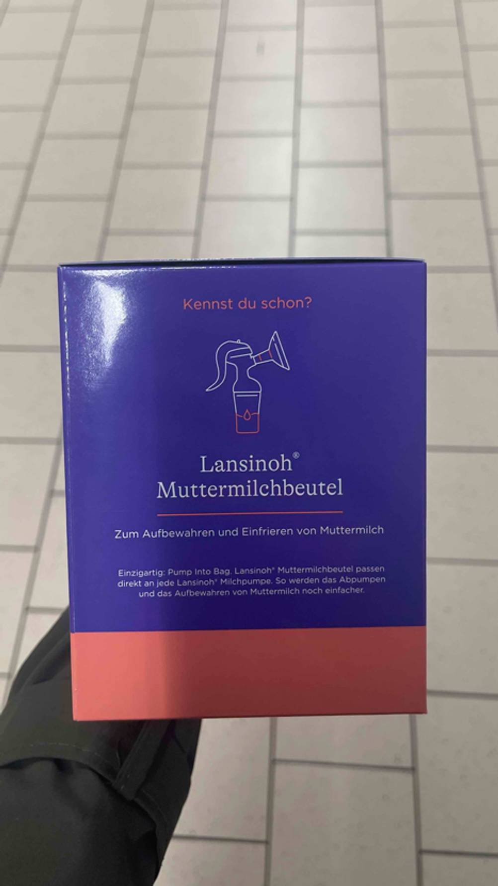 Stilleinlagen im Test: Eine Seite der Verpackung mit Informationen.