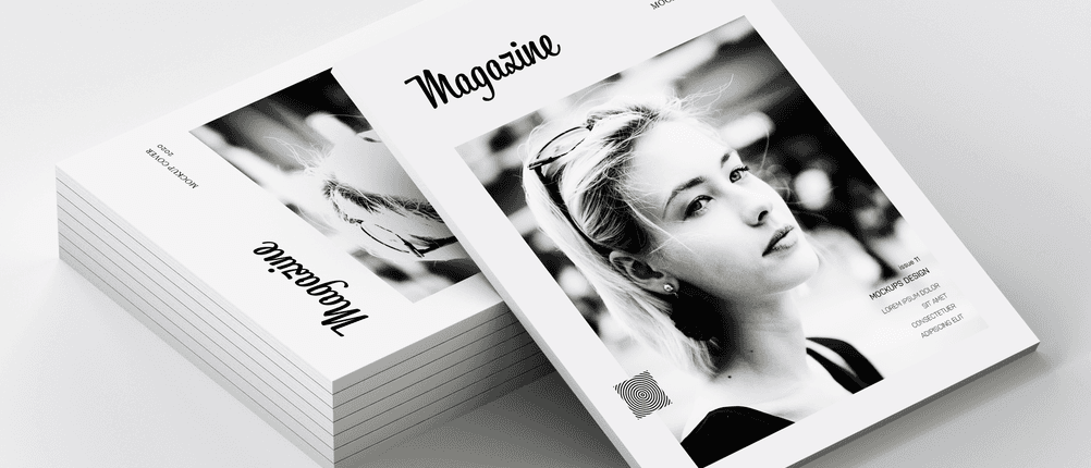 Stockfotos getestet: Ein Stapel von Magazinen liegt auf einem weißen Untergrund.