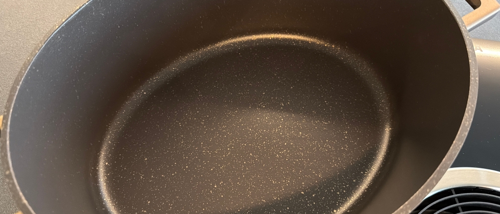 Der Innenraum vom Stoneline Cocotte