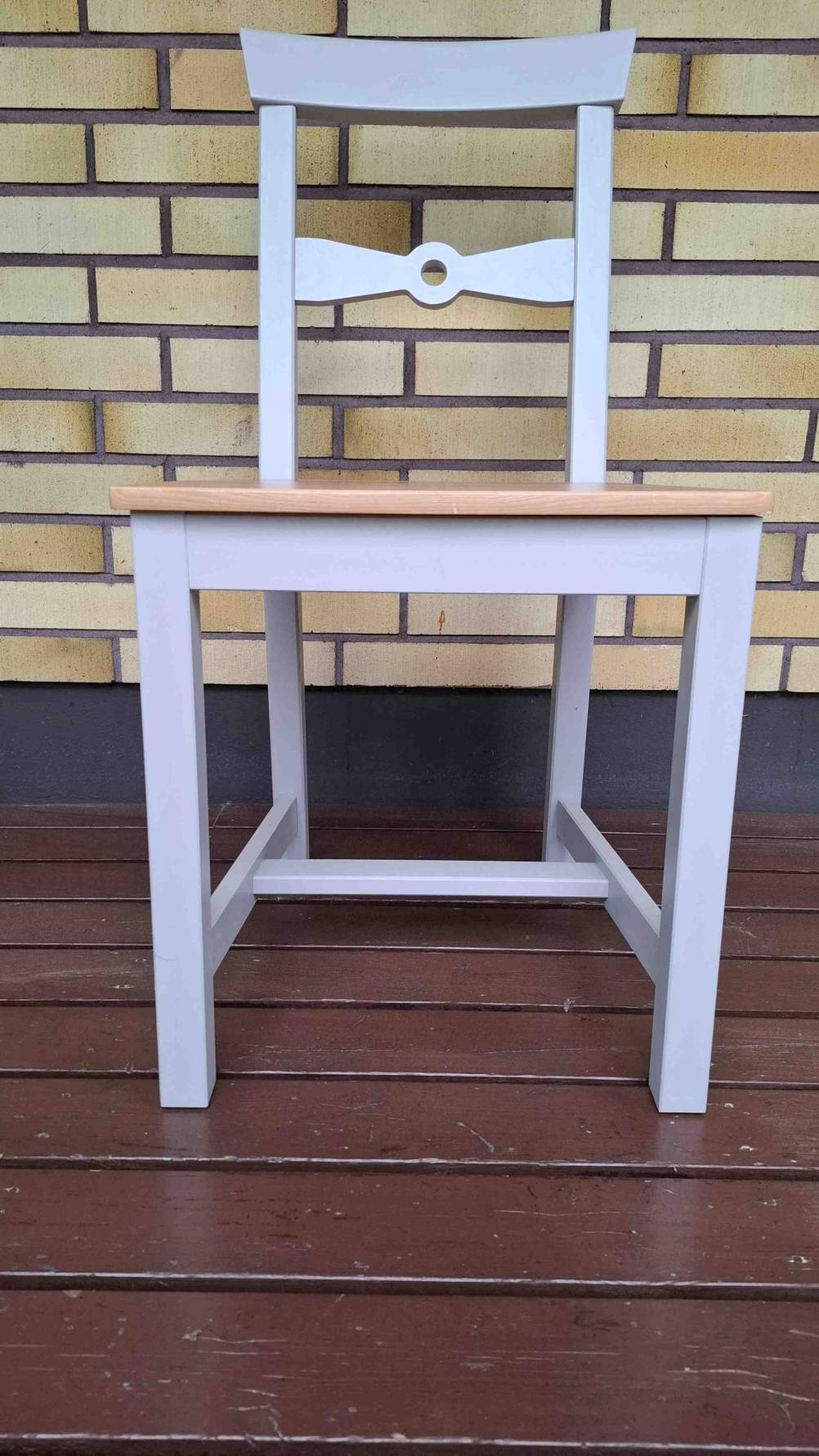 Stuhl im Test: Nahansicht des Gestells.
