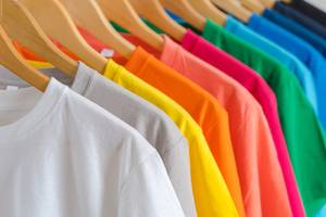 T-Shirts-bedrucken-farbig