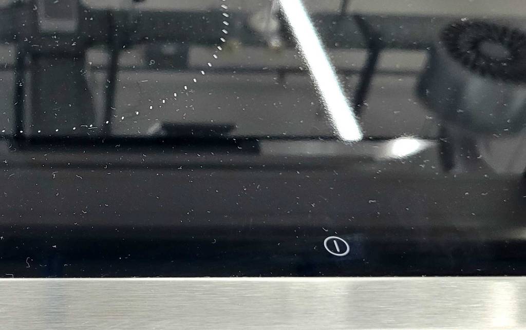 Im Test: ein Neff-Induktionskochfeld, mit Fokus auf den Touch-Einschaltbereich.