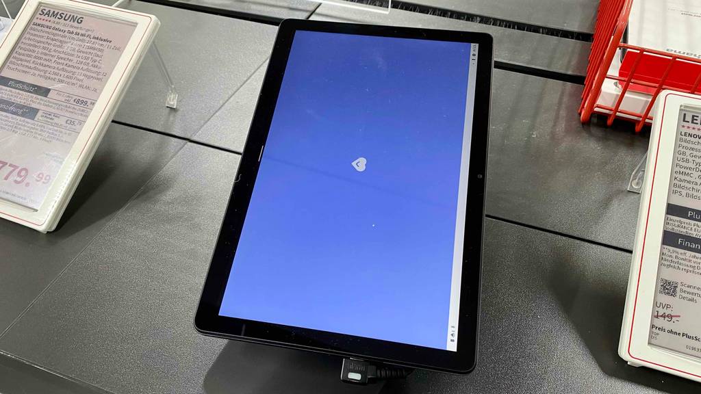 Display von einem getesteten 10 Zoll großen Tablet.