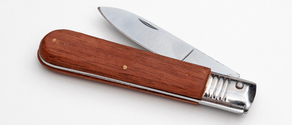 Taschenmesser sind scharf und könne als Waffe benutzt werden. Daher ist stets Vorsicht geboten.