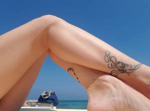 Tattoo-Farben können in der Sonne verblassen.