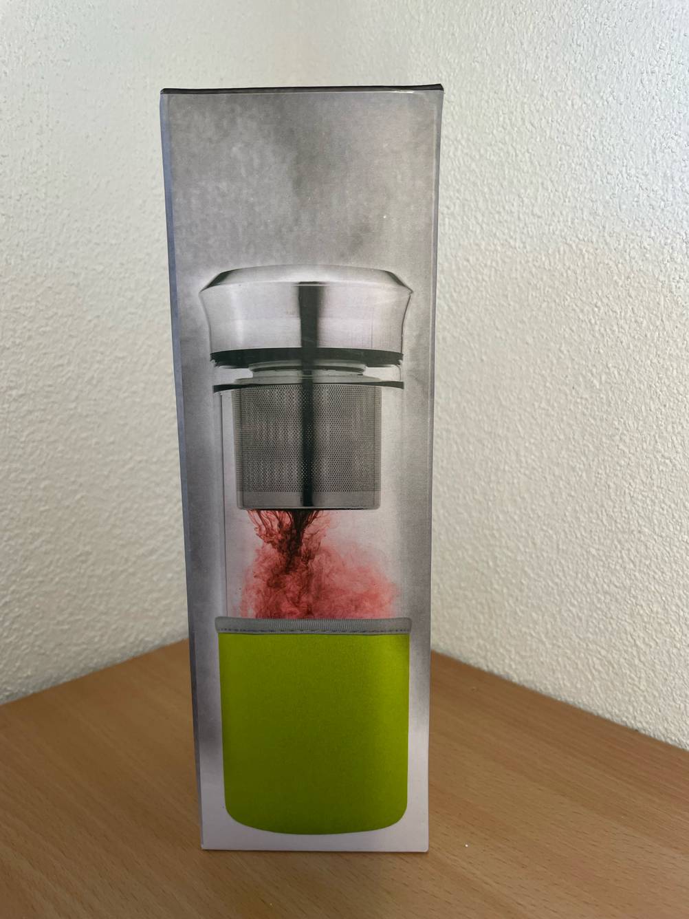 Die getestete Teeflasche to go in der Originalverpackung.