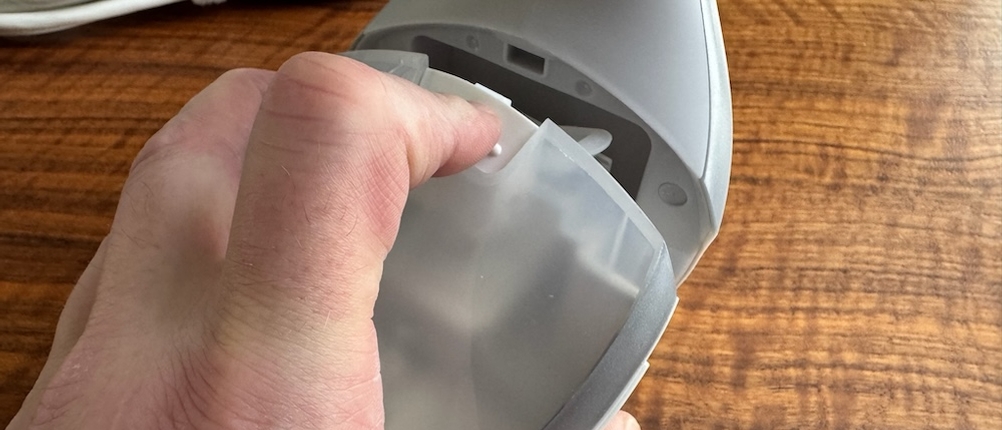 Wasserbehälter entfernen beim Tefal DT9130 Access Steam Care