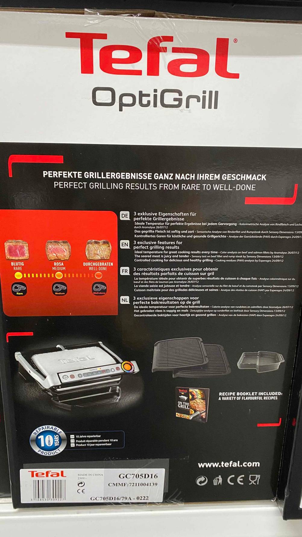 Rückseite von der Verpackung von einem getesteten Tefal-Kontaktgrill.