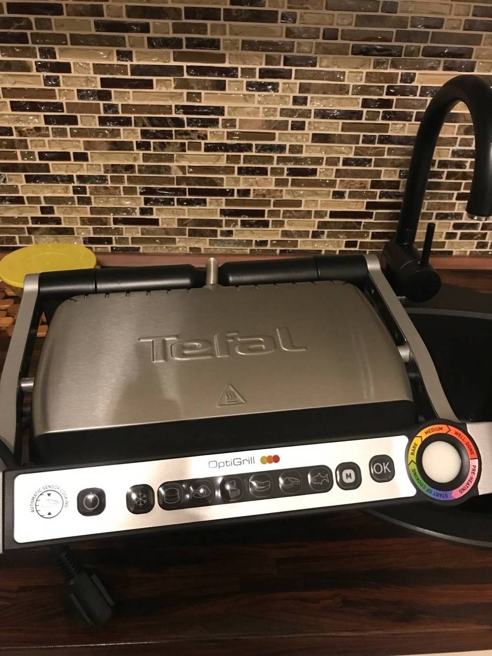 Ein silberner Tefal Kontaktgrill