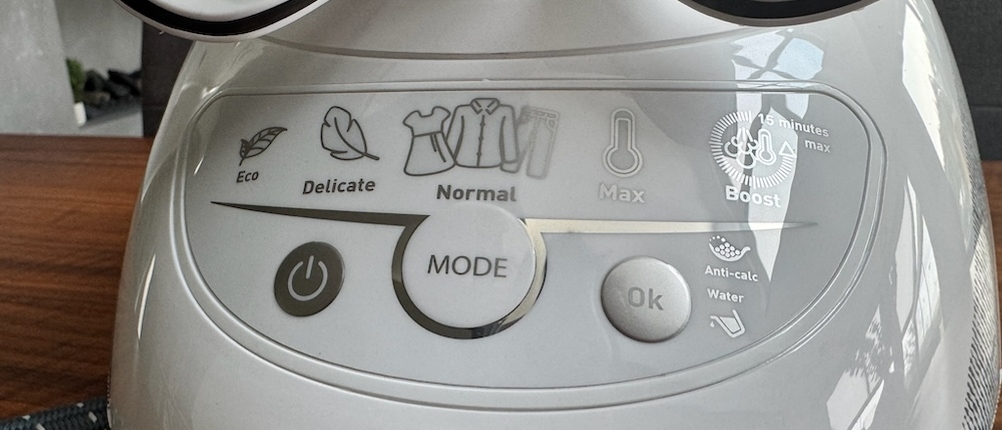 Bedienfeld des Tefal Pro Express Ultimate GV9567