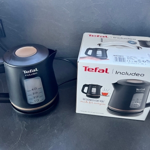 Tefal KI5338 ausgepackt und Karton daneben