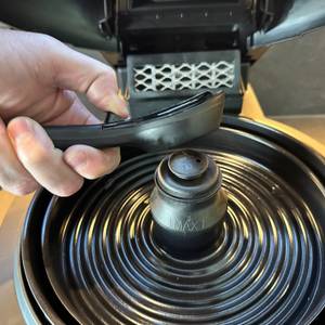 Griff für den Behälter der Tefal YV9708 ActiFry Genius XL 2in1