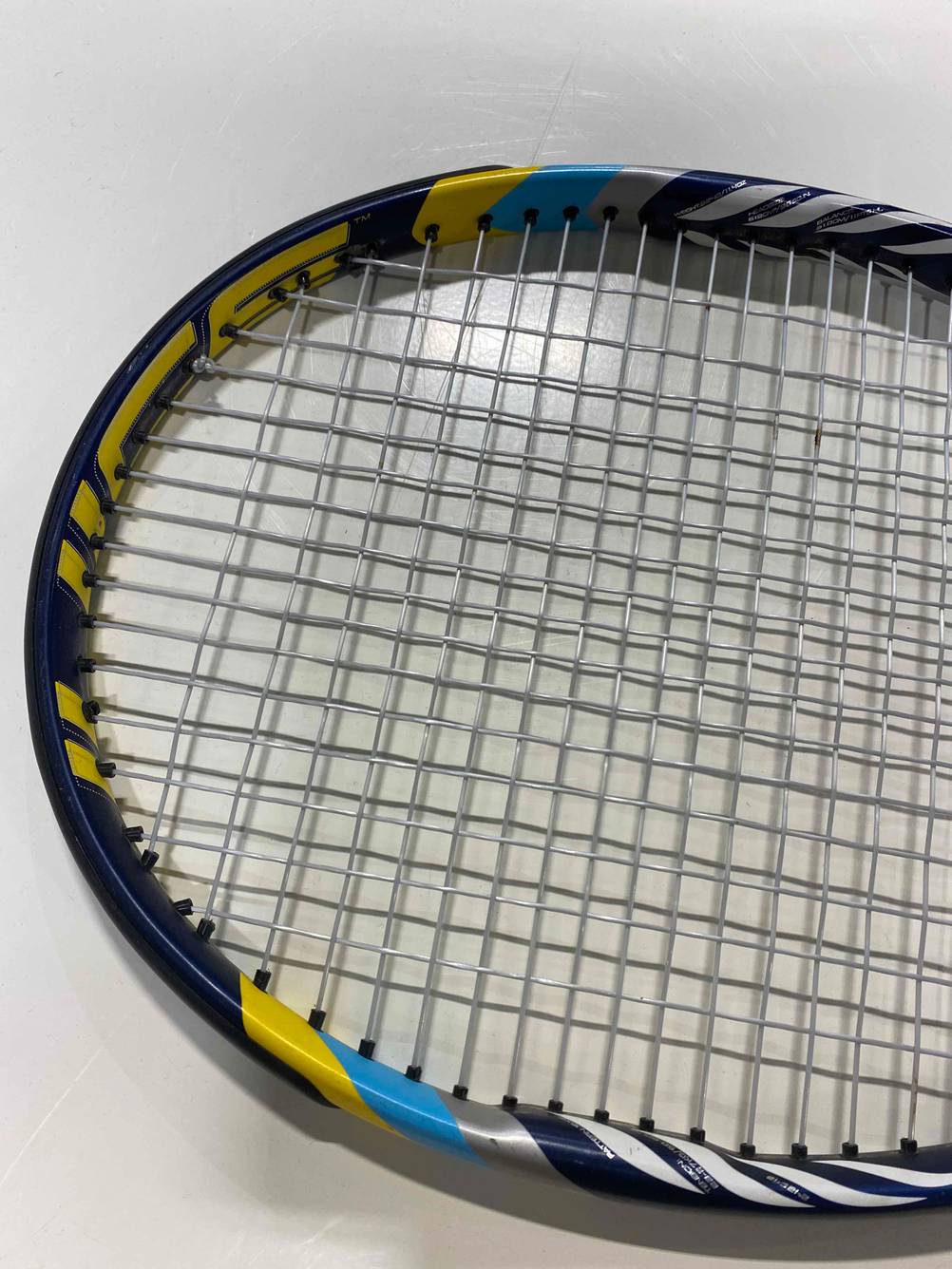 Rahmen von einem getesteten Tennisschläger.