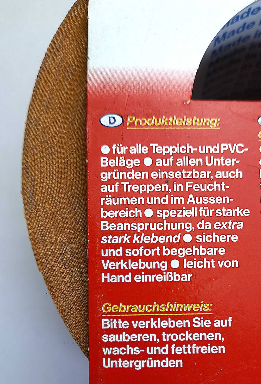 Teppichklebeband-Test: Nahaufnahme der Informationen auf der Verpackung.