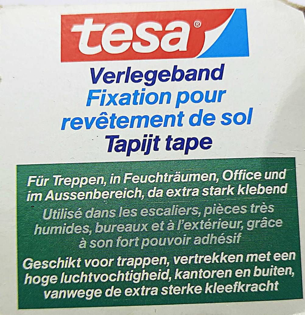 Teppichklebeband getestet: Nahaufnahme der Informationen auf der Verpackung.