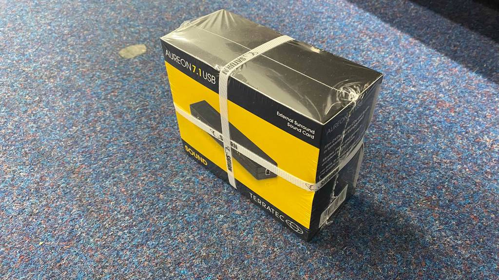 Soundkarte von Terratec im Test: Verpackung steht auf dem Boden.