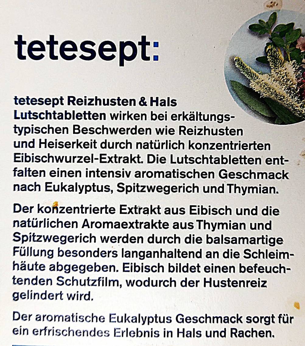 Auf der Rückseite der Verpackung von Mittel gegen Reizhusten im Test stehen Informationen zur Wirkung.