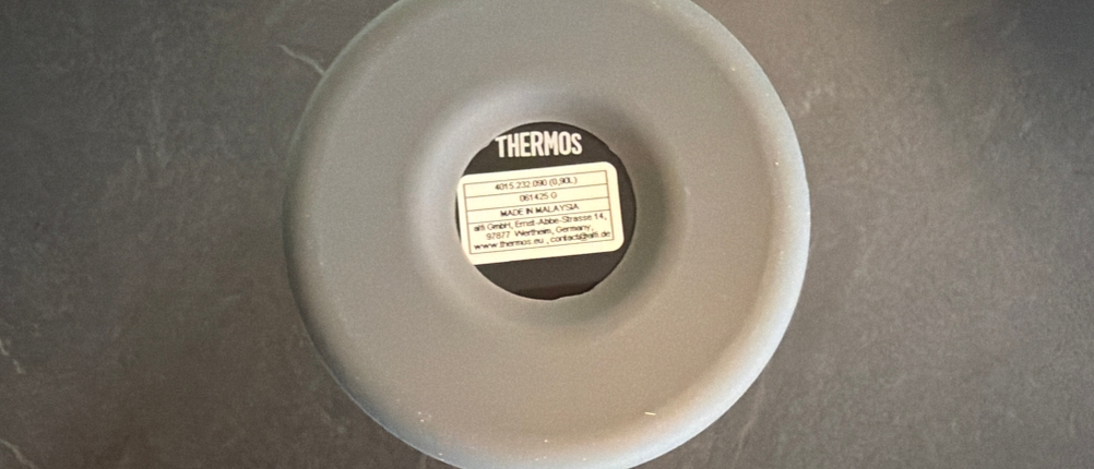 Die Unterseite der Thermos Mountain