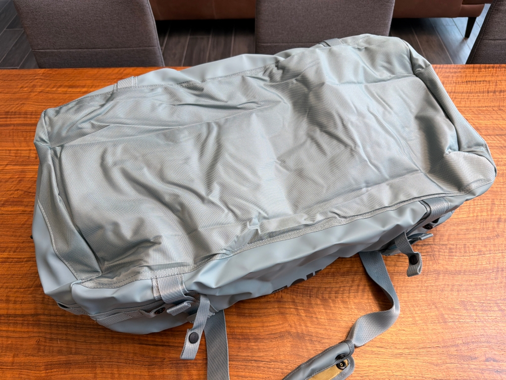 Die Unterseite der Thule Chasm Duffel 70L