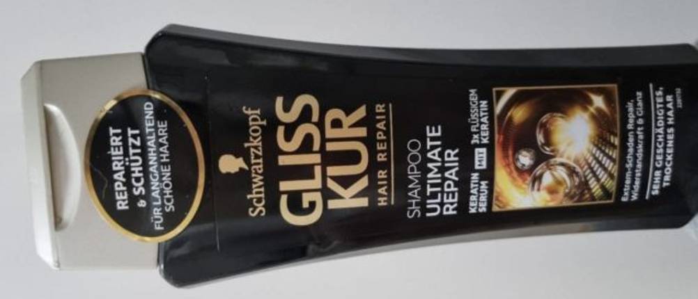 Glisskur- Shampoo stehend.
