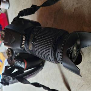 Eine Nikon Spiegelreflexkamera im Test mit Objektiv