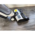 Tineco Floor One S5 Steam wischt den Boden
