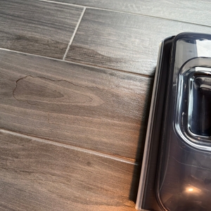 Mit dem Tineco Floor One S7 wurde über einen braunen Fleck gesaugt