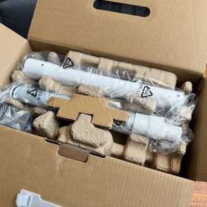 Die geöffnete Verpackung des Tineco Pure One S15 Pet von oben