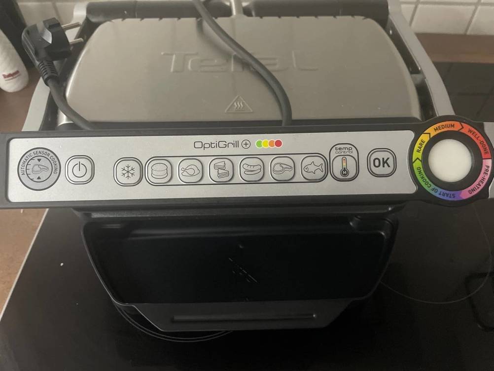 Ein Elektrogrill benötigt zwar einen Stromanschluss, ist aber besonders einfach zu bedienen.
