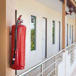 feuerlöscher als sicherheitsmaßnahme für deko kamin