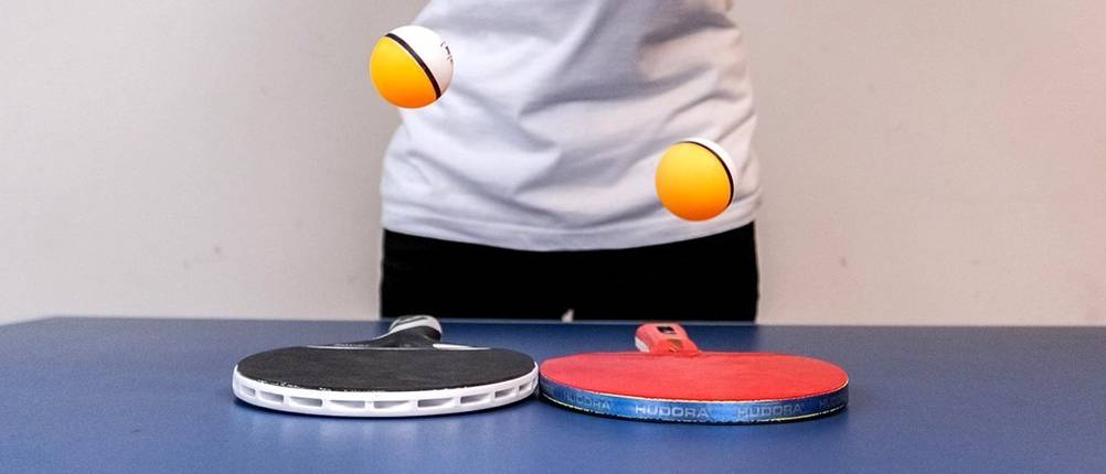 tischtennisschläger ball-absprung