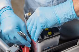 Motorradbatterie Einbau
