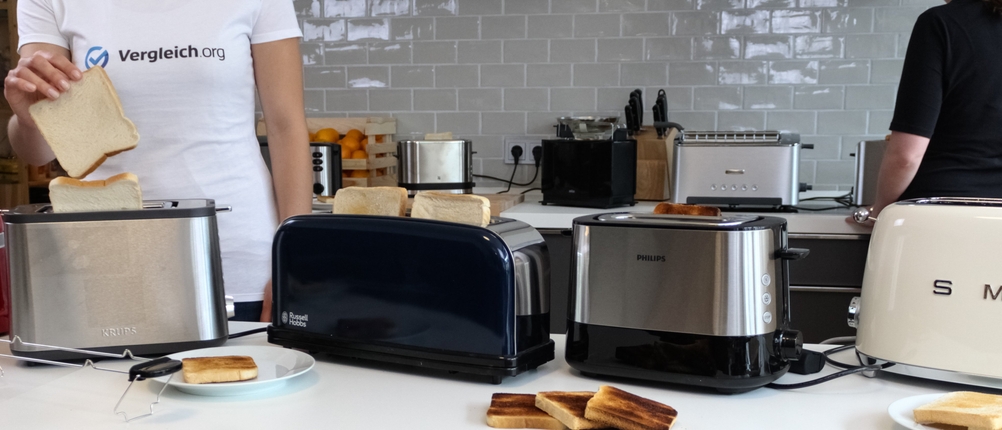 Die Toaster werden in der Küche benutzt.