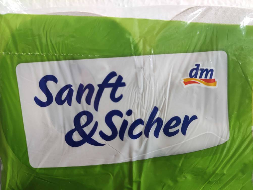 Toilettenpapier 3-lagig im Test: Nahaufnahme des Logos.