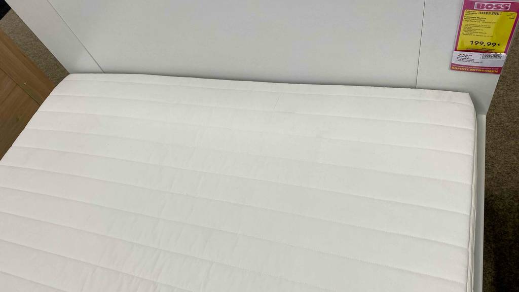 Polsterung von einem getesteten Matratzentopper mit den Maßen 140x200 cm.
