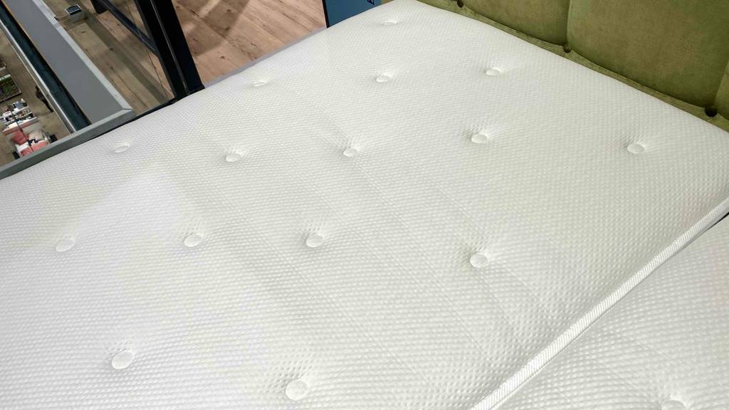 Atmungsaktiver Topper mit einer 90x200 cm Abmessung im Test. 