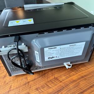 Rückseite der Toshiba MW2-AG23PF(BK)