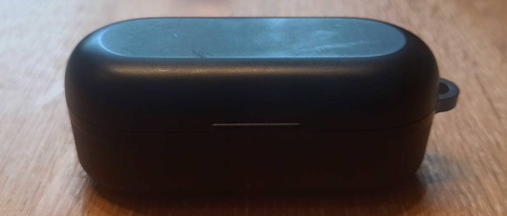 Verschlossene Box der Tozo Bluetooth Kopfhörer