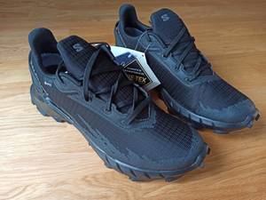 Trailrunningschuhe seitliche Ansicht.