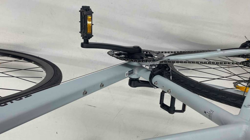 Rennrad-Test: Ansicht der Pedale inklusive Rahmen und Kette.