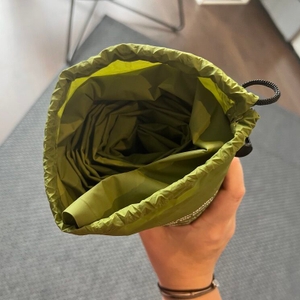 Die geöffnete Schutzhülle der Trinordic YYSD von oben