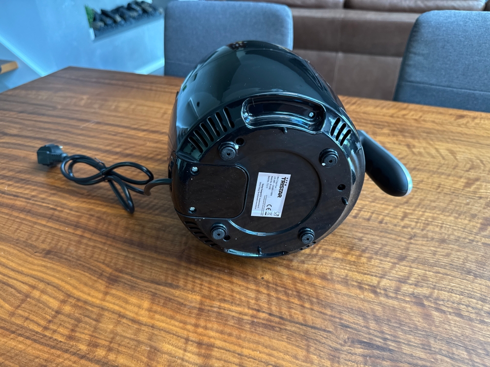 Die Unterseite der Tristar FR-6980.