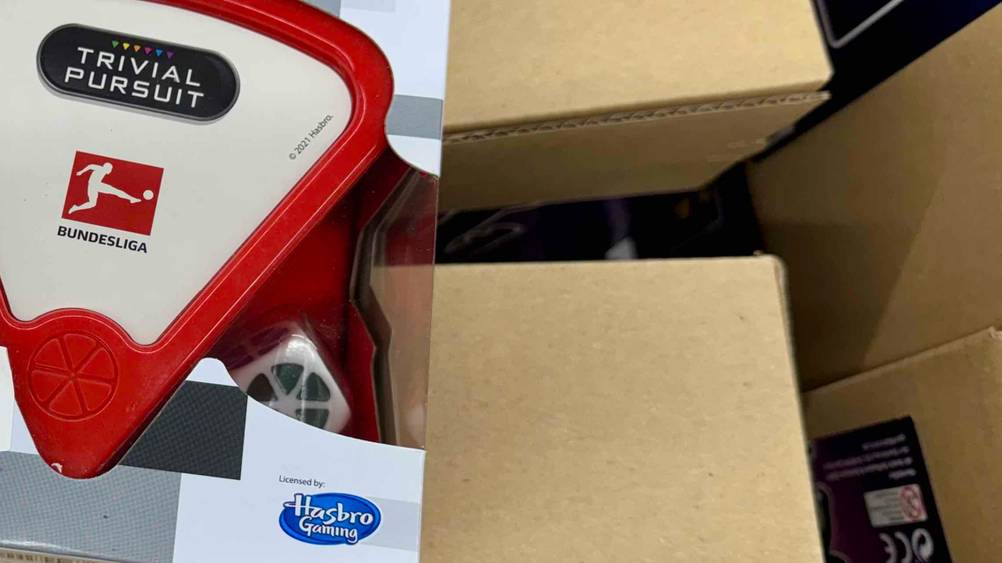 Trivial Pursuit-Test: Nahaufnahme der Vepackung mit Logo und Arktikelbezeichnung.