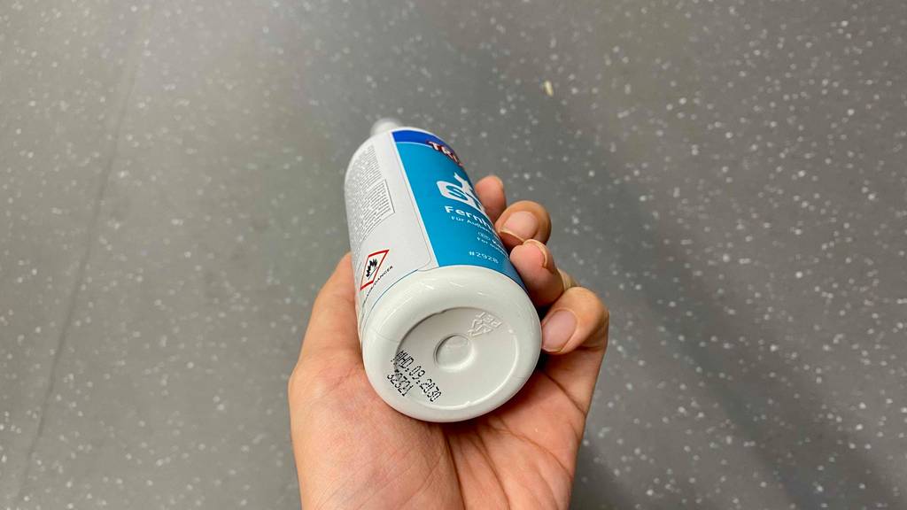 Katzen-Fernhaltespray von der Unterseite