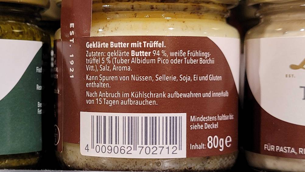 Trüffelbutter-Test: Nahaufnahme der Zutatenliste auf der Rückseite der Verpackung.