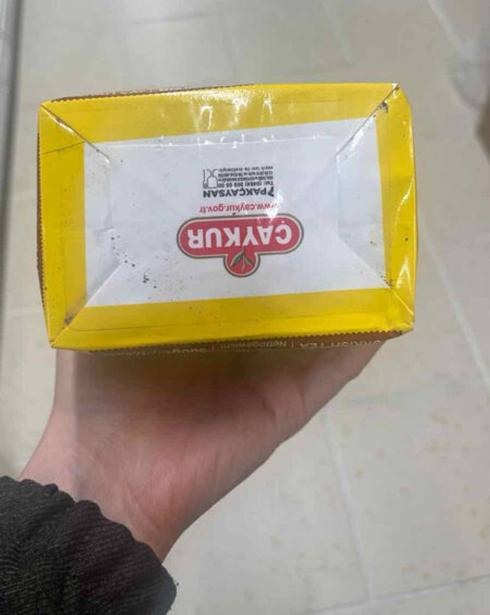 Ansicht vom Verpackungs-Boden des getesteten türkischen Tees.